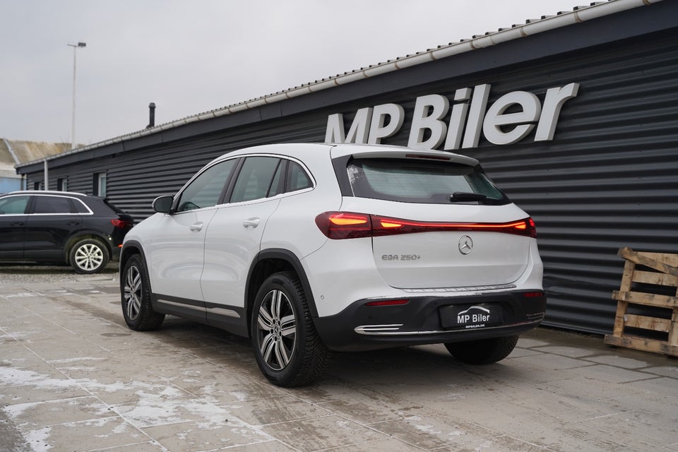 Mercedes EQA250+ Progressive 5d