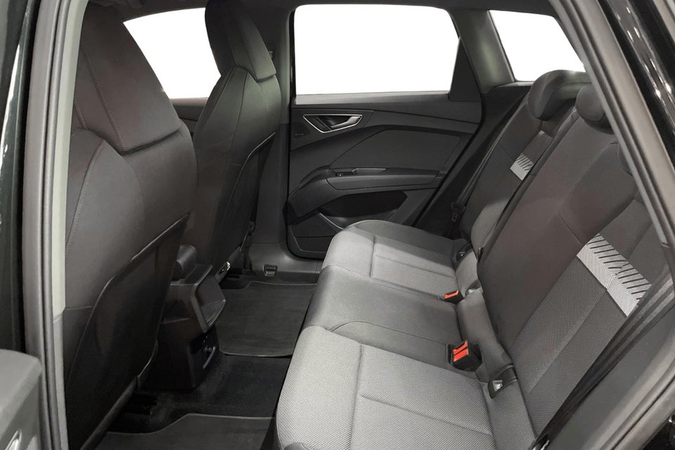 Audi Q4 e-tron 45 S-line 5d