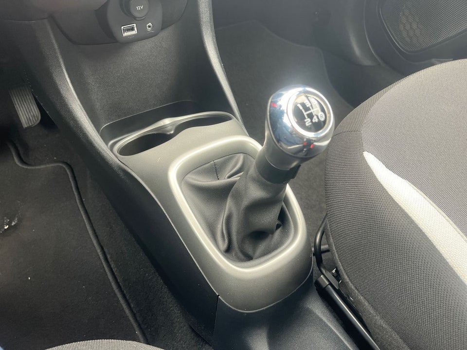 Toyota Aygo 1,0 VVT-i x-black 5d