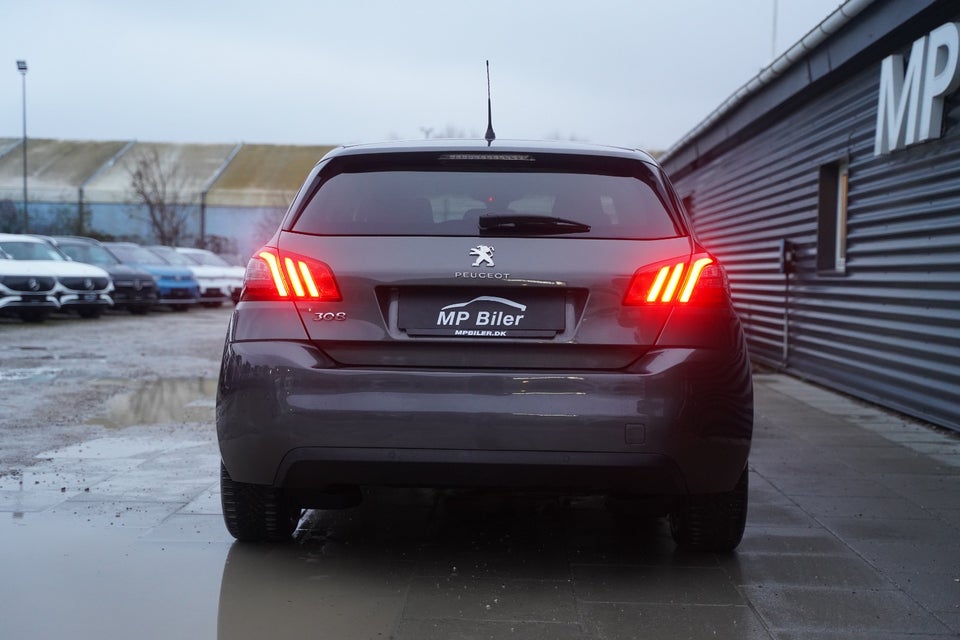 Peugeot 308 1,5 BlueHDi 130 Prestige Sky 5d