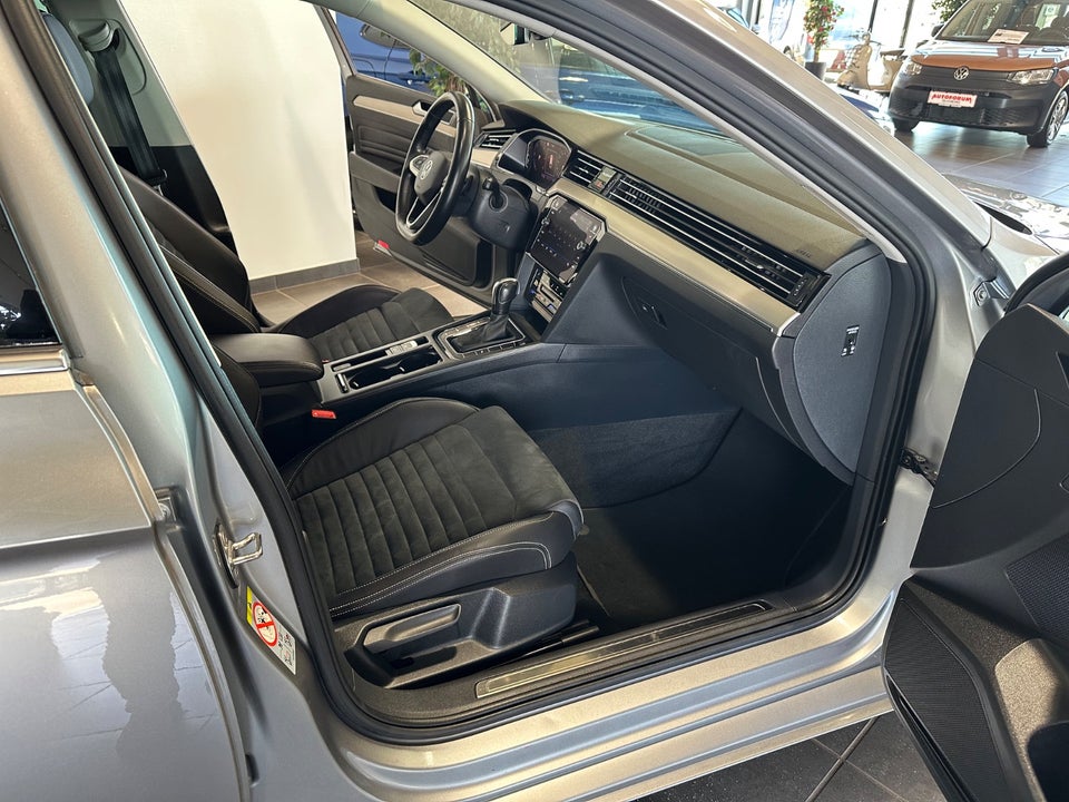 VW Passat 2,0 TDi 200 Elegance High Variant DSG 5d