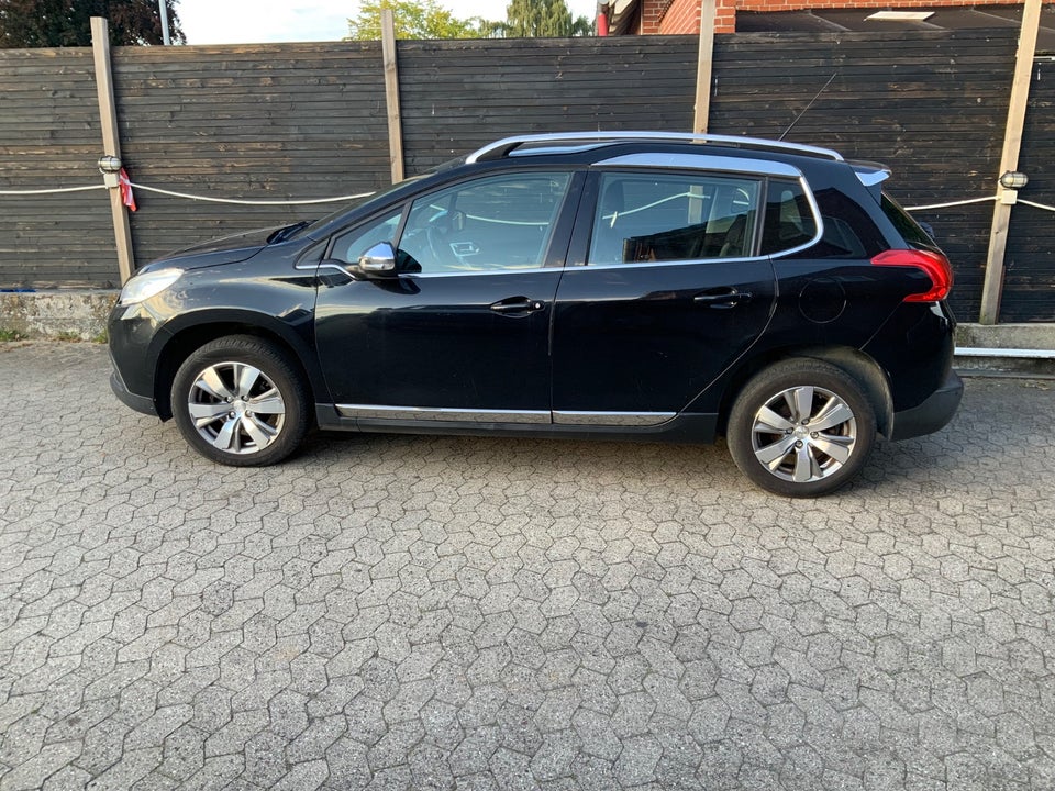 Peugeot 2008 1,2 VTi 82 Allure 5d