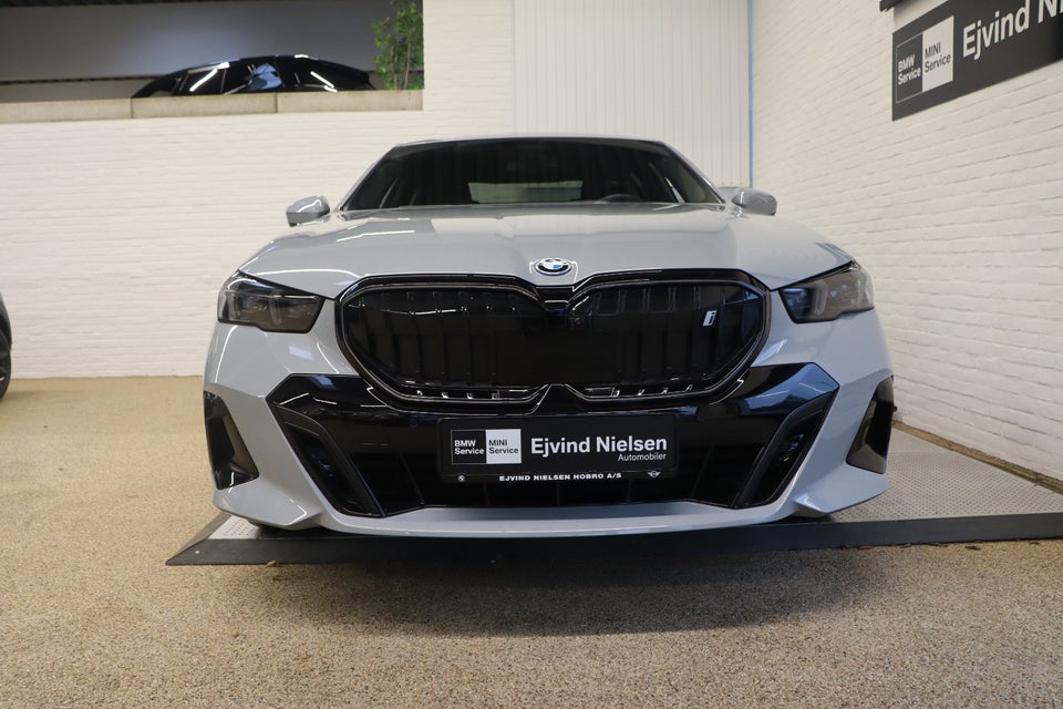 BMW i5 eDrive40 M-Sport Pro 4d