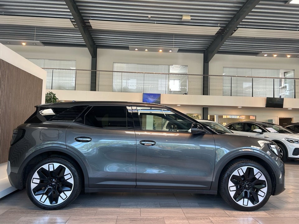 Ford Explorer 77 Premium Extended Range 5d