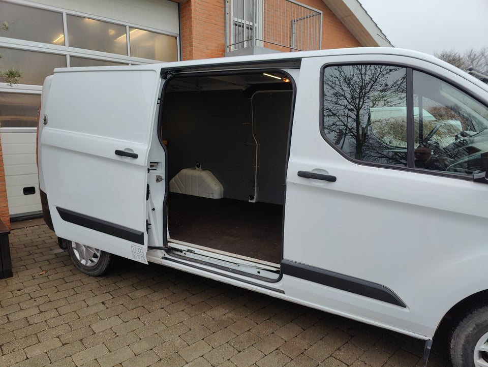 Ford Transit Custom 310L 2,2 TDCi 125 Trend Van 5d