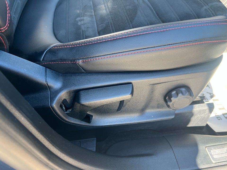 Ford Kuga 2,5 PHEV ST-Line X CVT 5d