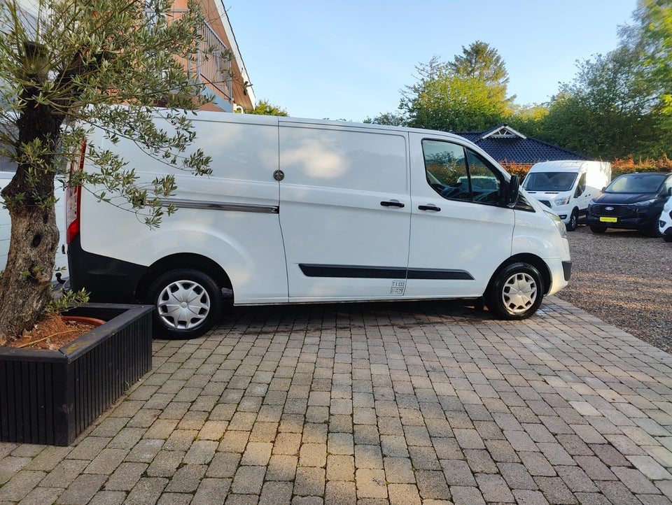 Ford Transit Custom 310L 2,2 TDCi 125 Trend Van 5d