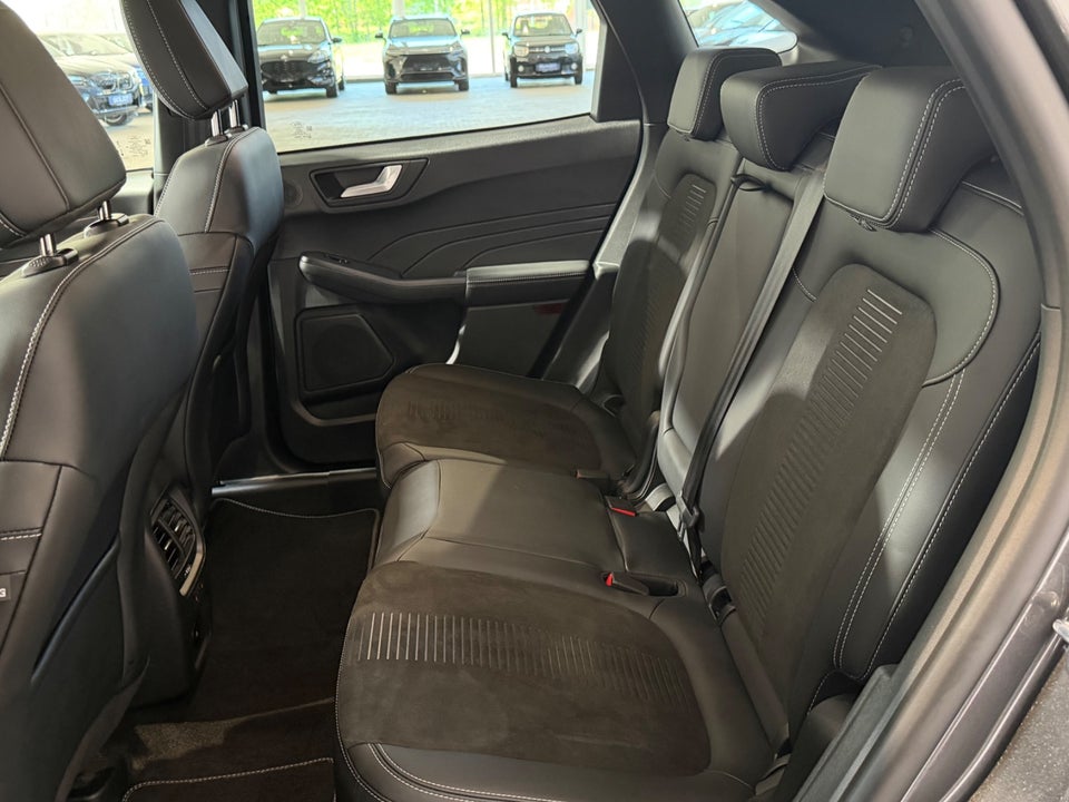Ford Kuga 2,5 PHEV Active X CVT 5d