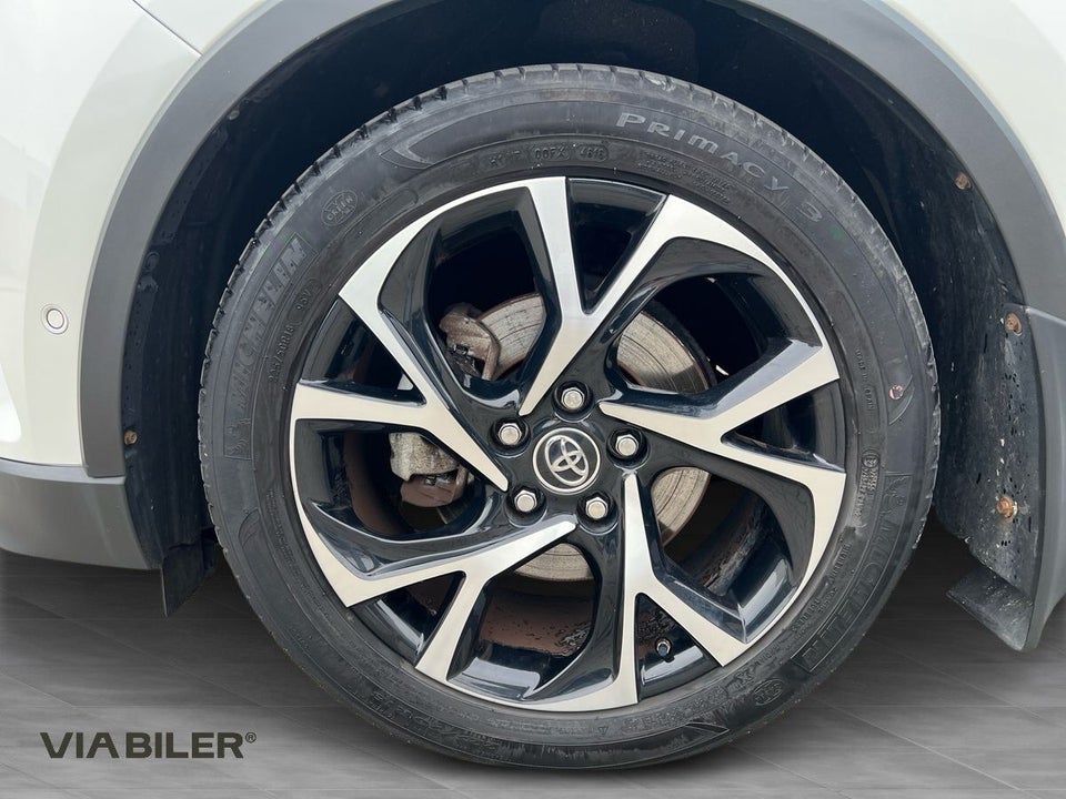 Toyota C-HR 1,8 Hybrid Premium Selected CVT 5d