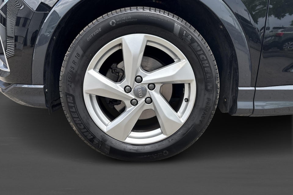 Audi Q3 35 TFSi Advanced Prestige S-tr. 5d