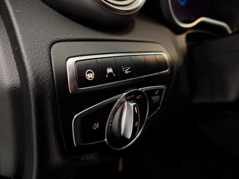 Mercedes C300 de 2,0 AMG Line Night Edition stc. aut. 5d