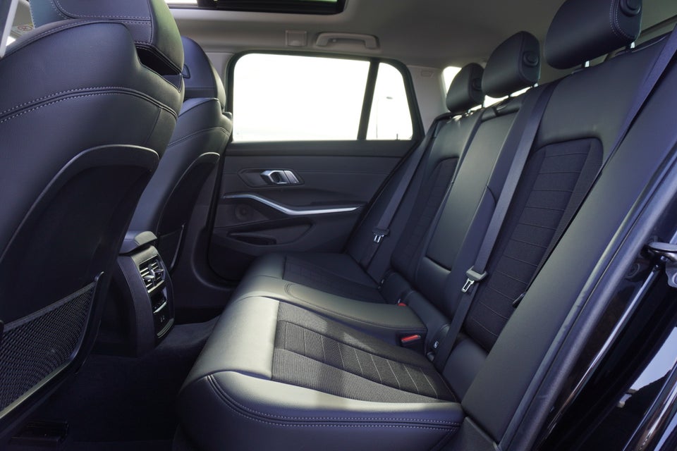 BMW 330e 2,0 Touring Sport Line aut. 5d