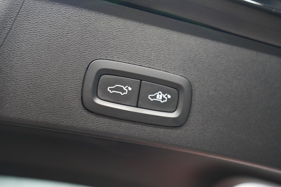 Volvo XC40 P6 ReCharge Core 5d