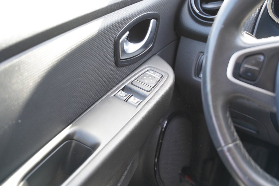 Renault Clio IV 1,5 dCi 90 Expression 5d