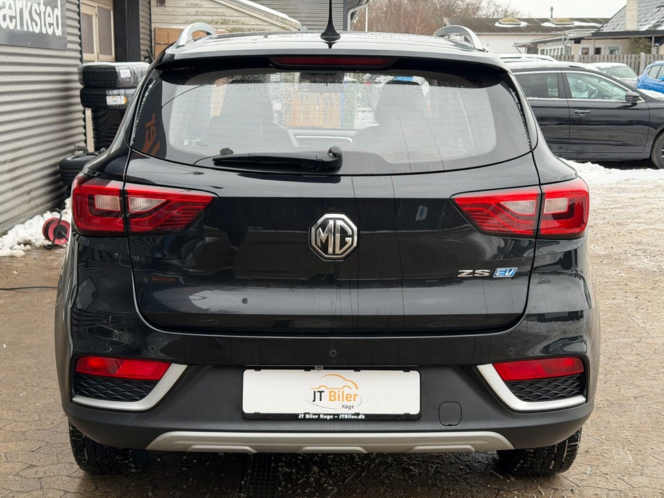 MG ZS EV Luxury 5d