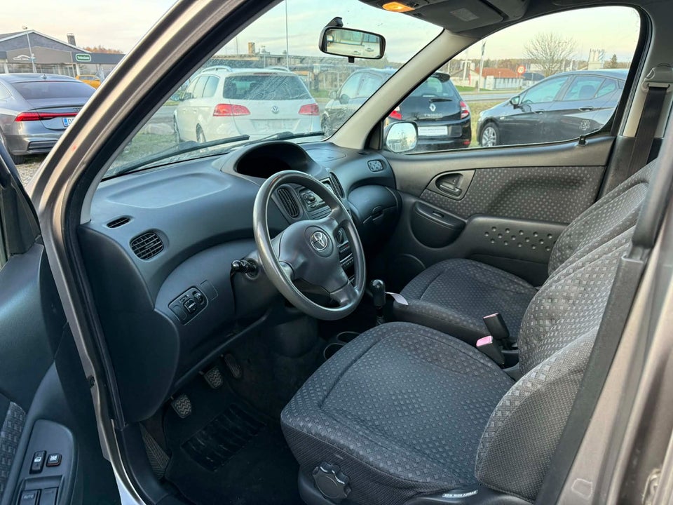 Toyota Yaris Verso 1,3 Terra 5d