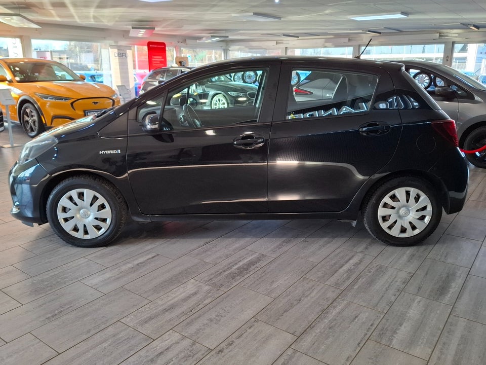 Toyota Yaris 1,5 Hybrid H1 e-CVT 5d
