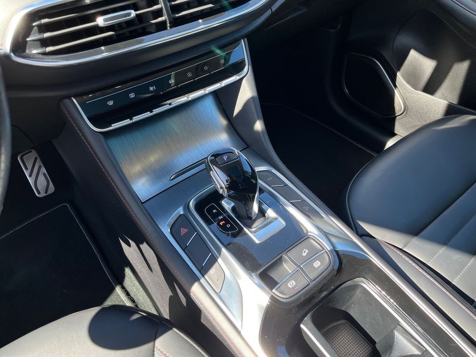 MG EHS 1,5 PHEV Luxury 5d