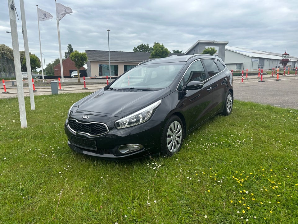 Kia Ceed 1,6 CRDi 128 Premium 5d