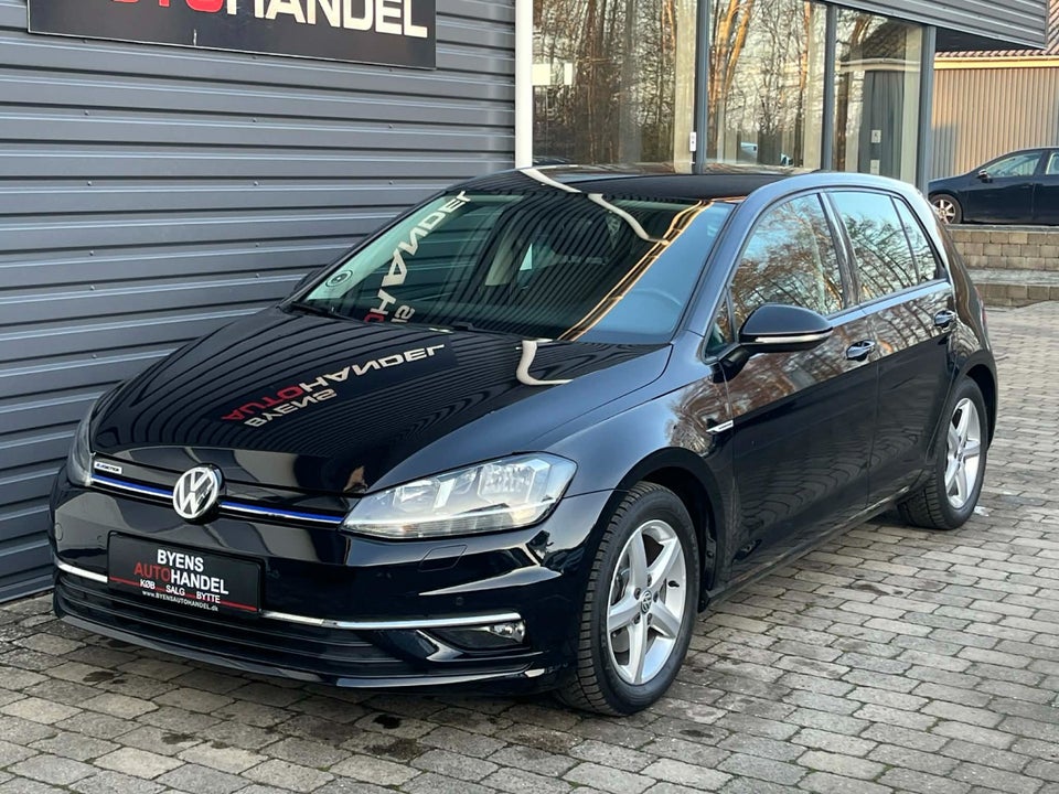 VW Golf VII 1,5 TSi 130 Comfortline DSG 5d