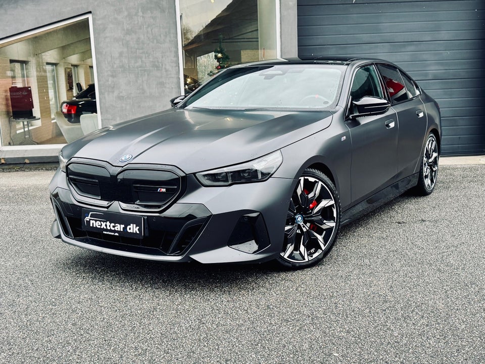 BMW i5 M60 xDrive 4d