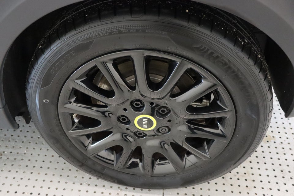 MINI Cooper SE Camden Edition 3d