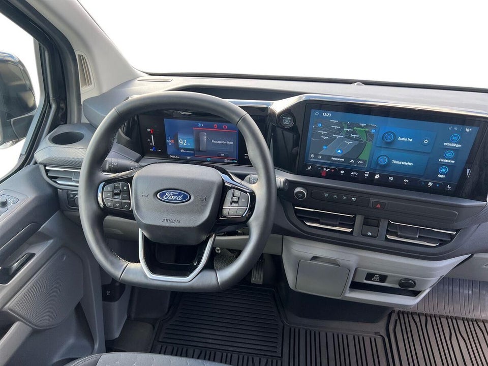 Ford Transit Custom 320L 2,5 PHEV Limited CVT