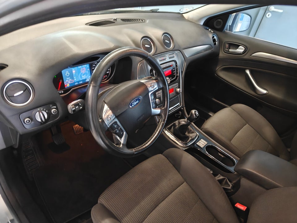 Ford Mondeo 2,0 Titanium stc. 5d
