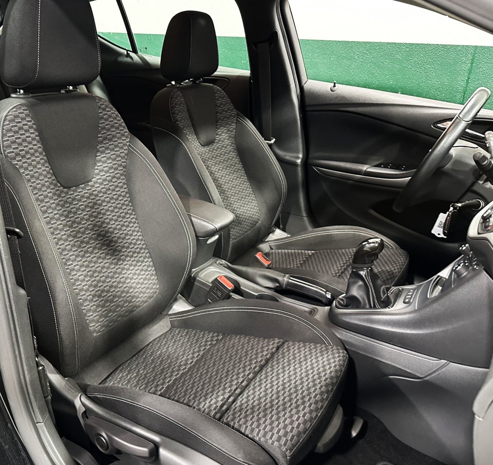 Opel Astra 1,6 CDTi 110 Enjoy 5d