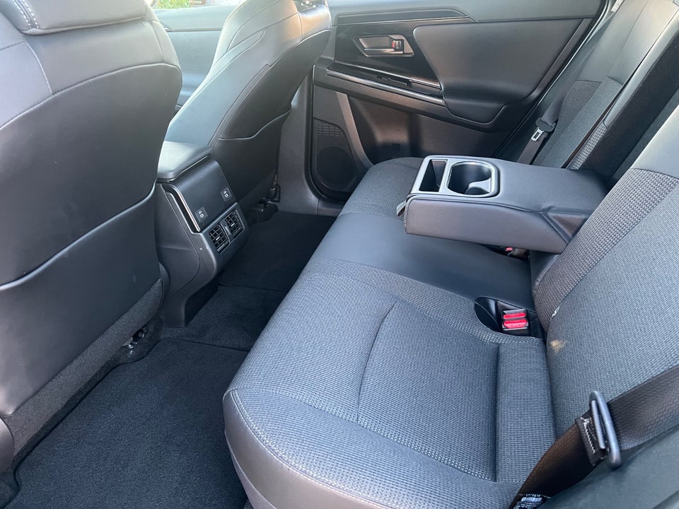 Toyota bZ4X Active 5d