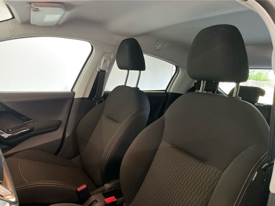 Peugeot 208 1,2 VTi 82 Envy 5d