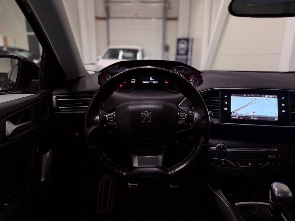 Peugeot 308 1,5 BlueHDi 130 Allure+ Sky SW 5d