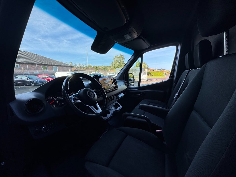 Mercedes Sprinter 319 3,0 CDi A2 Kassevogn RWD