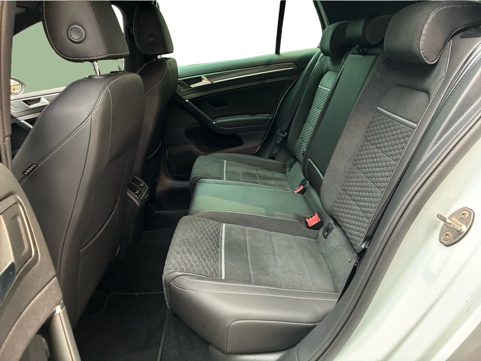 VW Golf VII 1,4 GTE DSG 5d