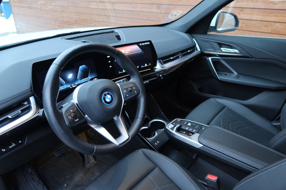BMW iX1 eDrive20 X-Line 5d