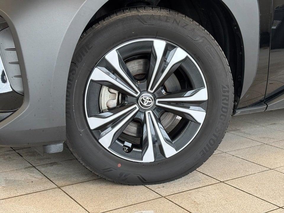 Toyota bZ4X Active 5d