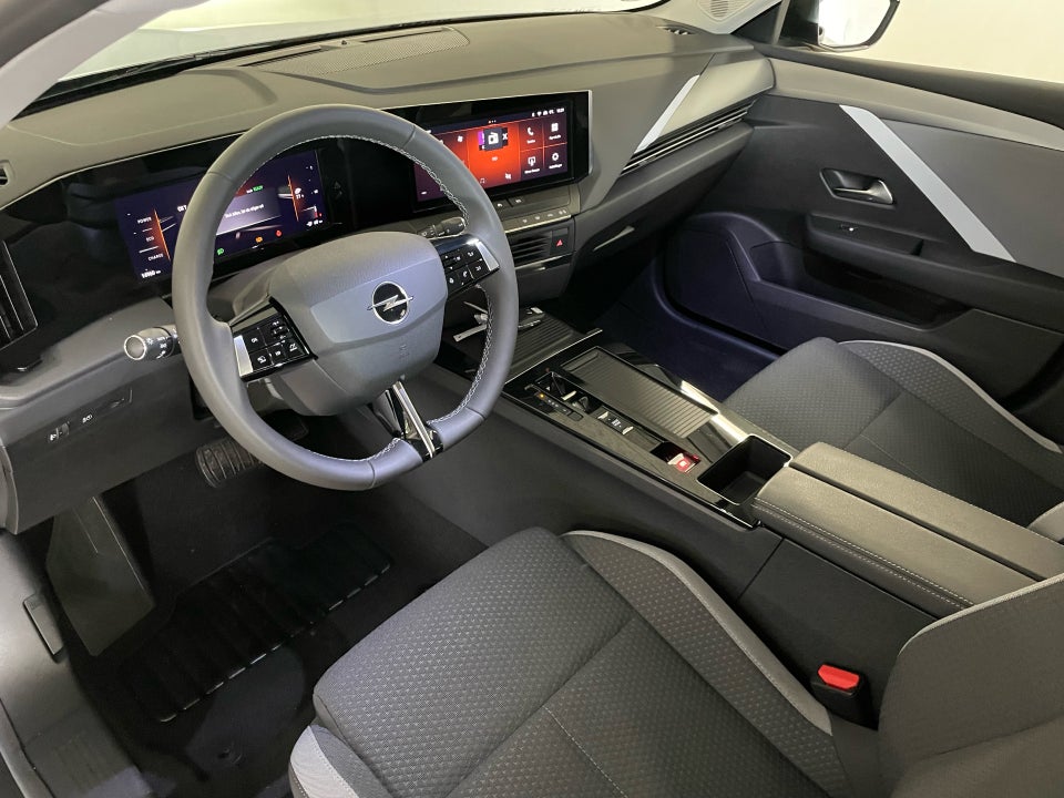 Opel Astra-e 54 Sports Tourer 5d