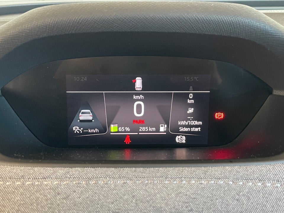 Skoda Enyaq 80 iV Plus Loft 5d