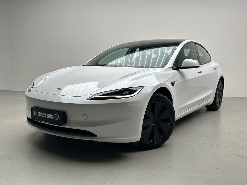 Tesla Model 3 RWD 4d