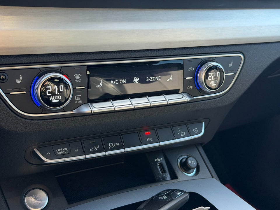 Audi Q5 50 TFSi e S-line quattro S-tr. 5d