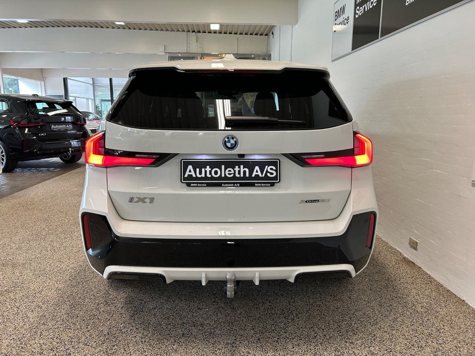 BMW iX1 xDrive30 Fully Charged M-Sport 5d