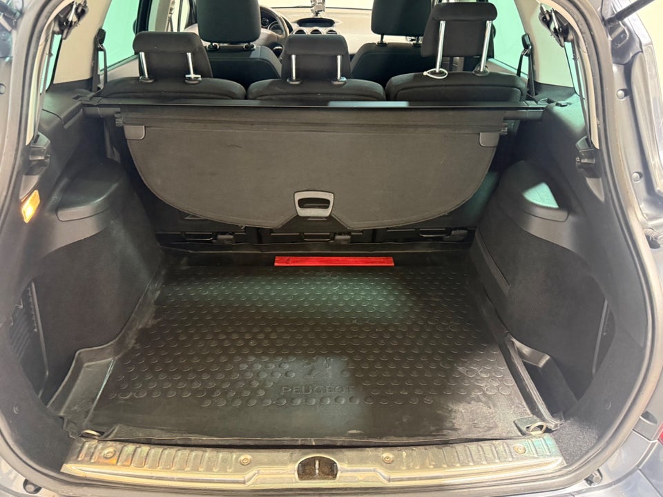 Peugeot 308 1,6 HDi 109 Premium SW 7prs 5d