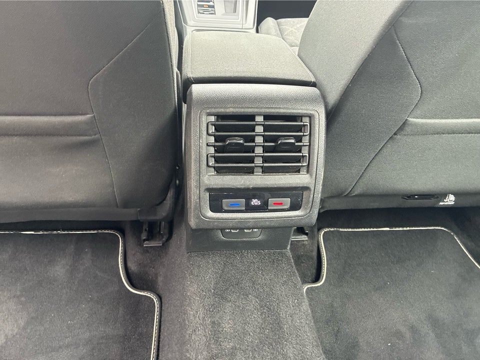 VW Golf VIII 1,5 eTSi 130 Life Variant DSG 5d