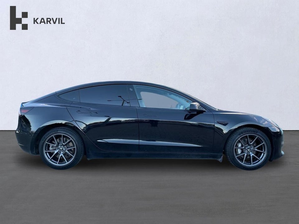 Tesla Model 3 Long Range AWD 4d