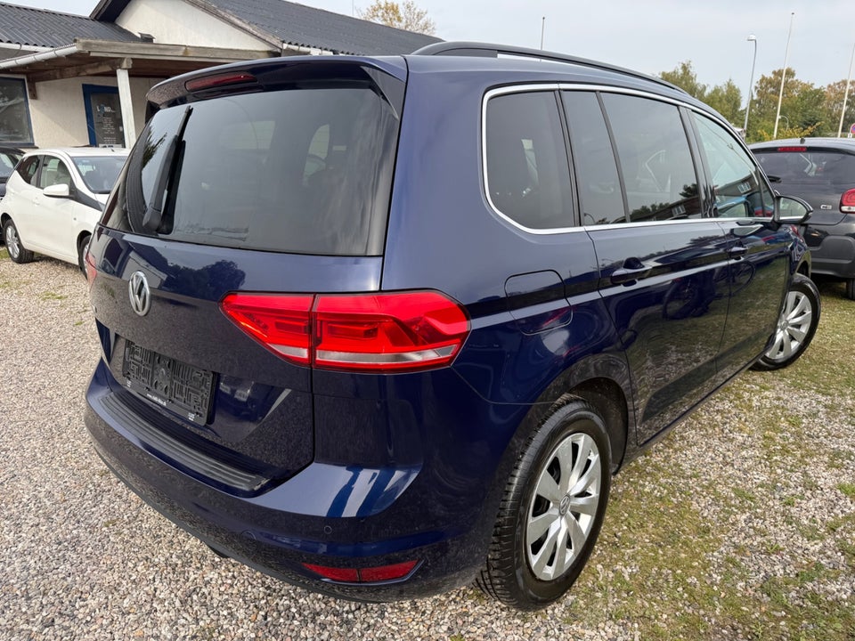VW Touran 1,6 TDi 115 Comfortline DSG 7prs 5d
