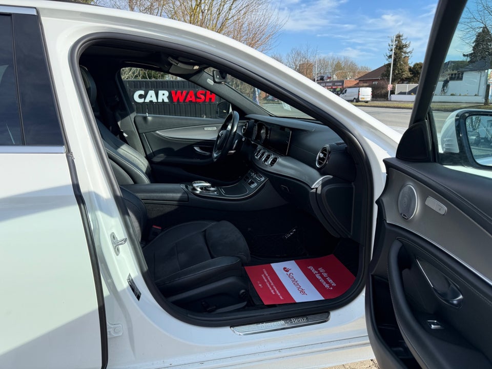 Mercedes E220 d 2,0 AMG Line aut. 4d