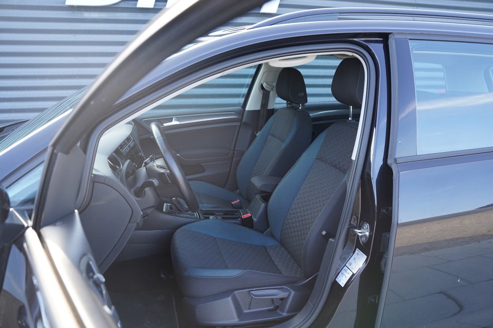 VW Golf VII 1,6 TDi 115 Comfortline Variant DSG 5d