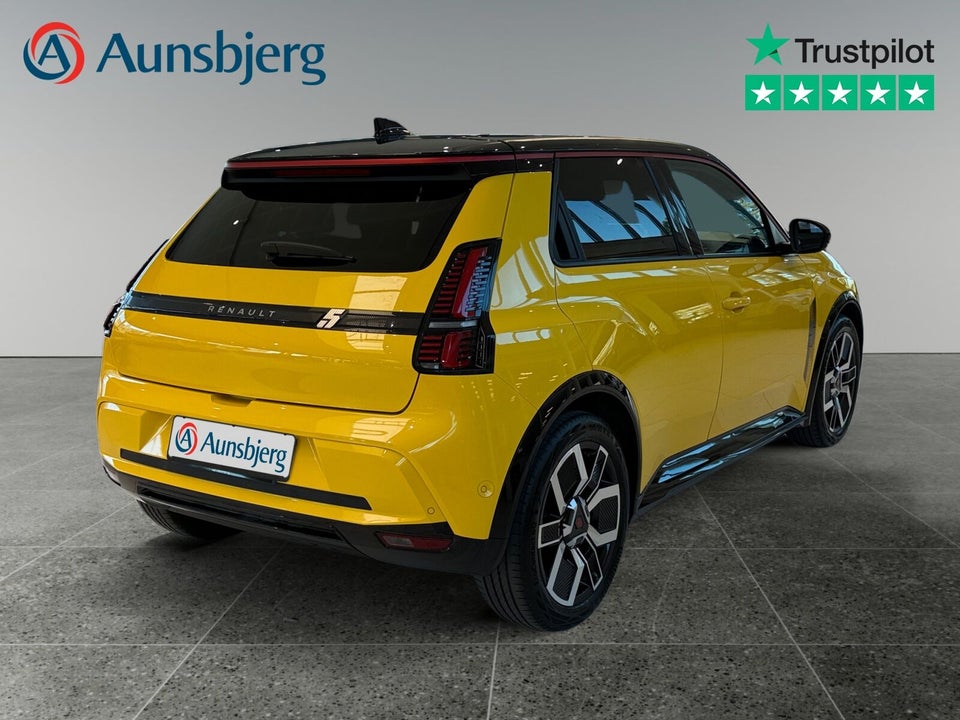 Renault 5 E-Tech 52 Iconic 5d