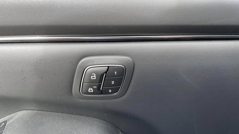 Ford Mustang Mach-E 75 Premium Standard Range AWD 5d