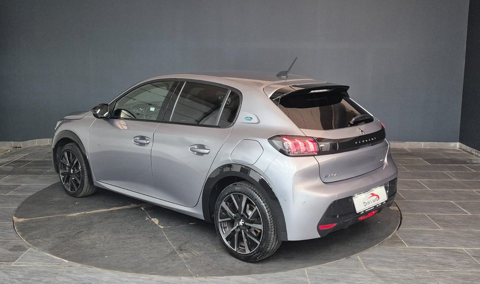 Peugeot e-208 50 GT Pack 5d